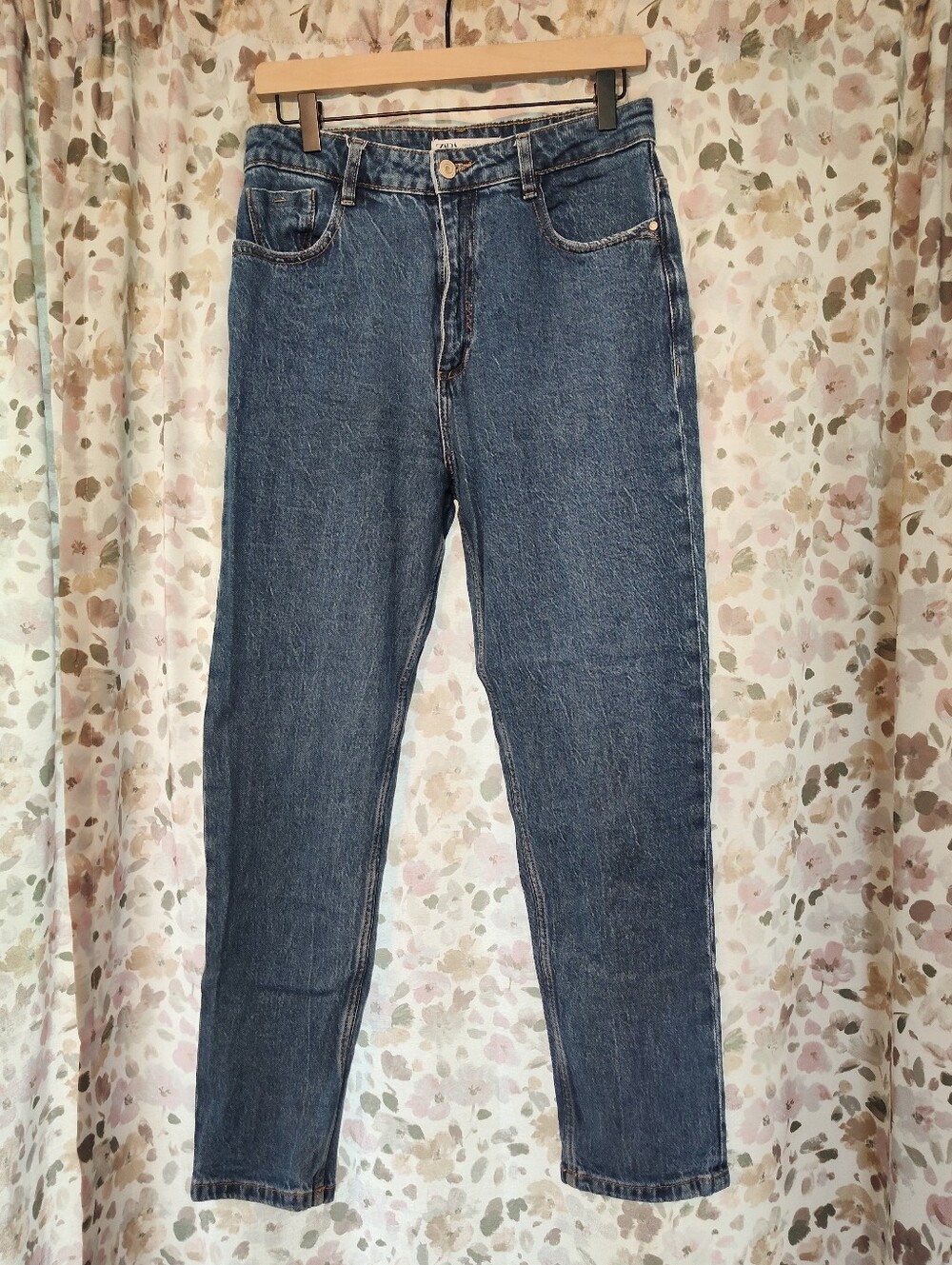 Zara Sz 8 High Rise Tapered Blue Jeans Medium Acid Wash Denim 28" Inseam Women's